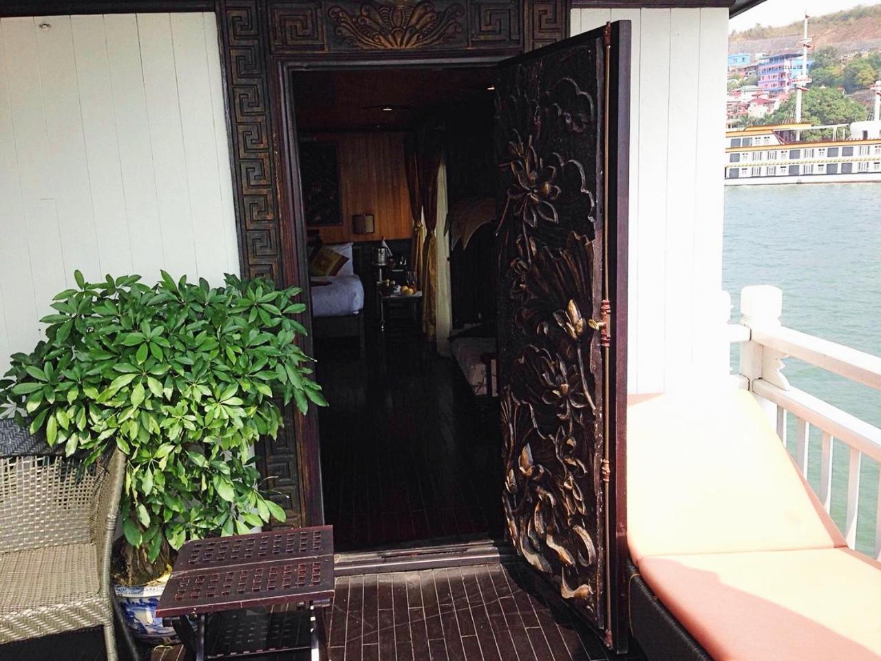 Victory Boutique Cruise Hotel Ha Long Exterior photo