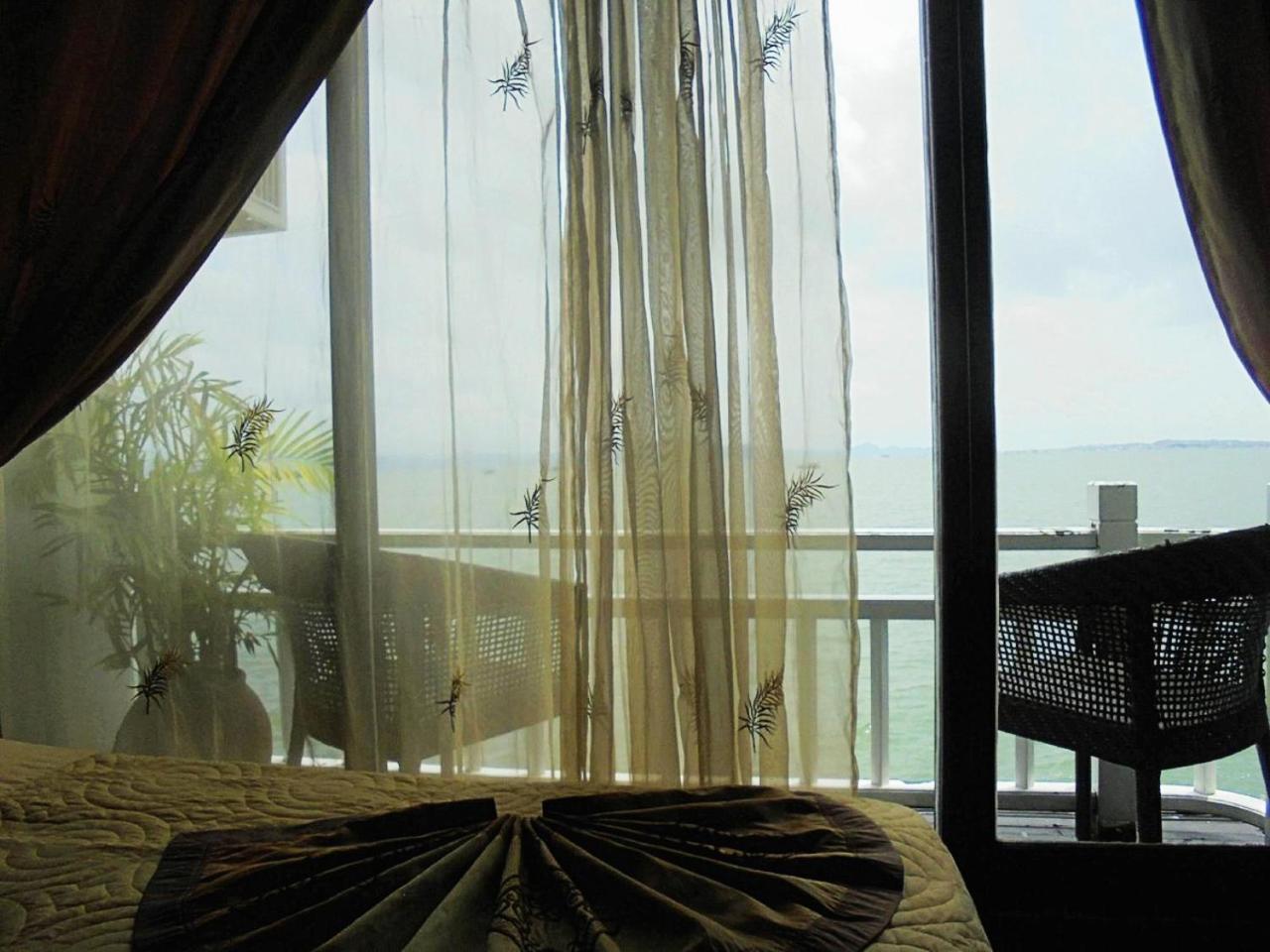 Victory Boutique Cruise Hotel Ha Long Exterior photo